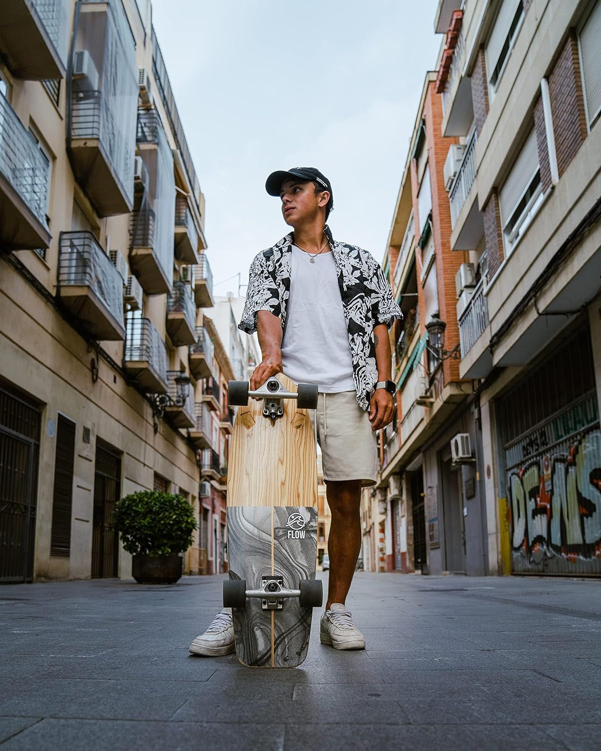 Surf Skateboard with Carving Truck